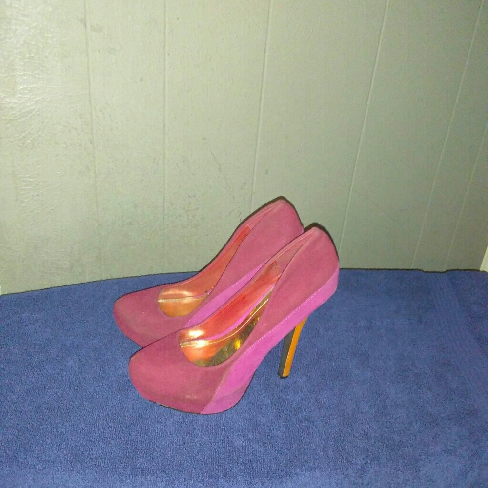 Multi Color Pumps